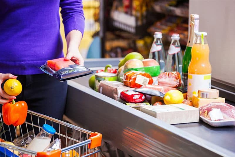 Supermercado en la estación de servicio de Dodro